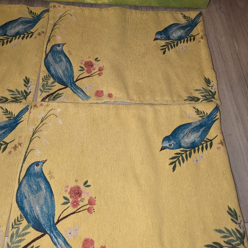 Beautiful four piece bluebird place mats vintage - Picture 3 of 3
